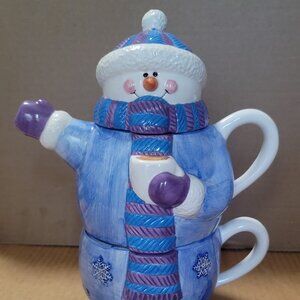 Ceramic Snowman Drinking Hot Chocolate. 3 pieces including Cocoa mug